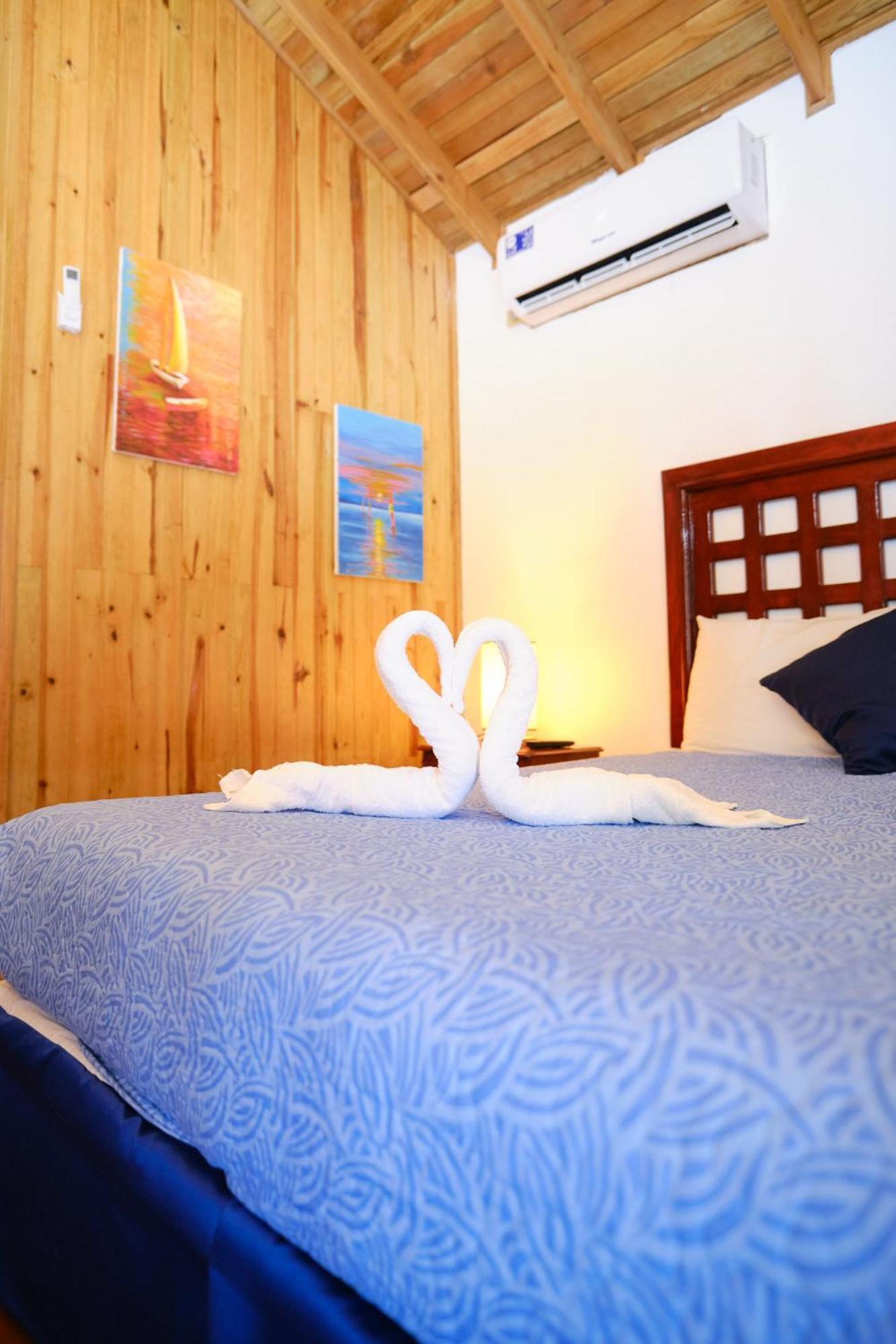Hotel Playa Caribe Tela Ngoại thất bức ảnh